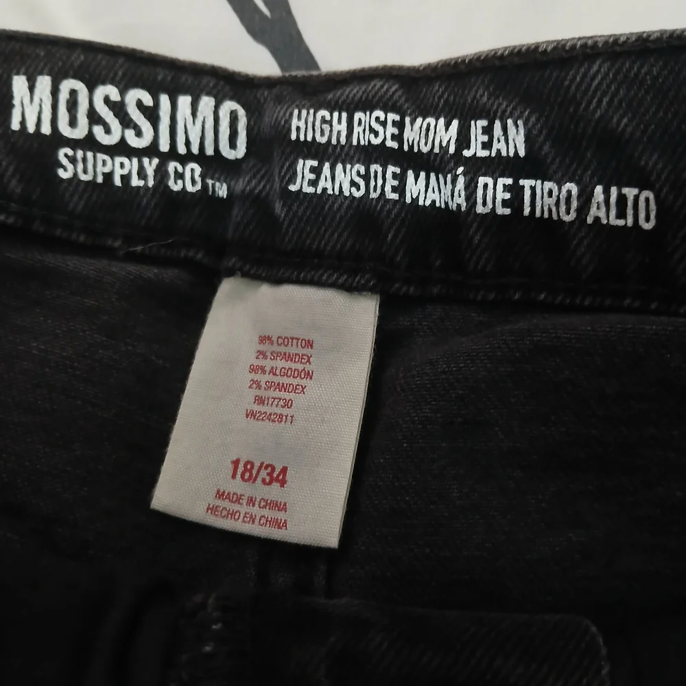 Mossimo nwot High Rise Mom Jeans